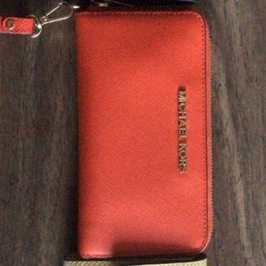 Michael kors wallet. Perfect size for going out